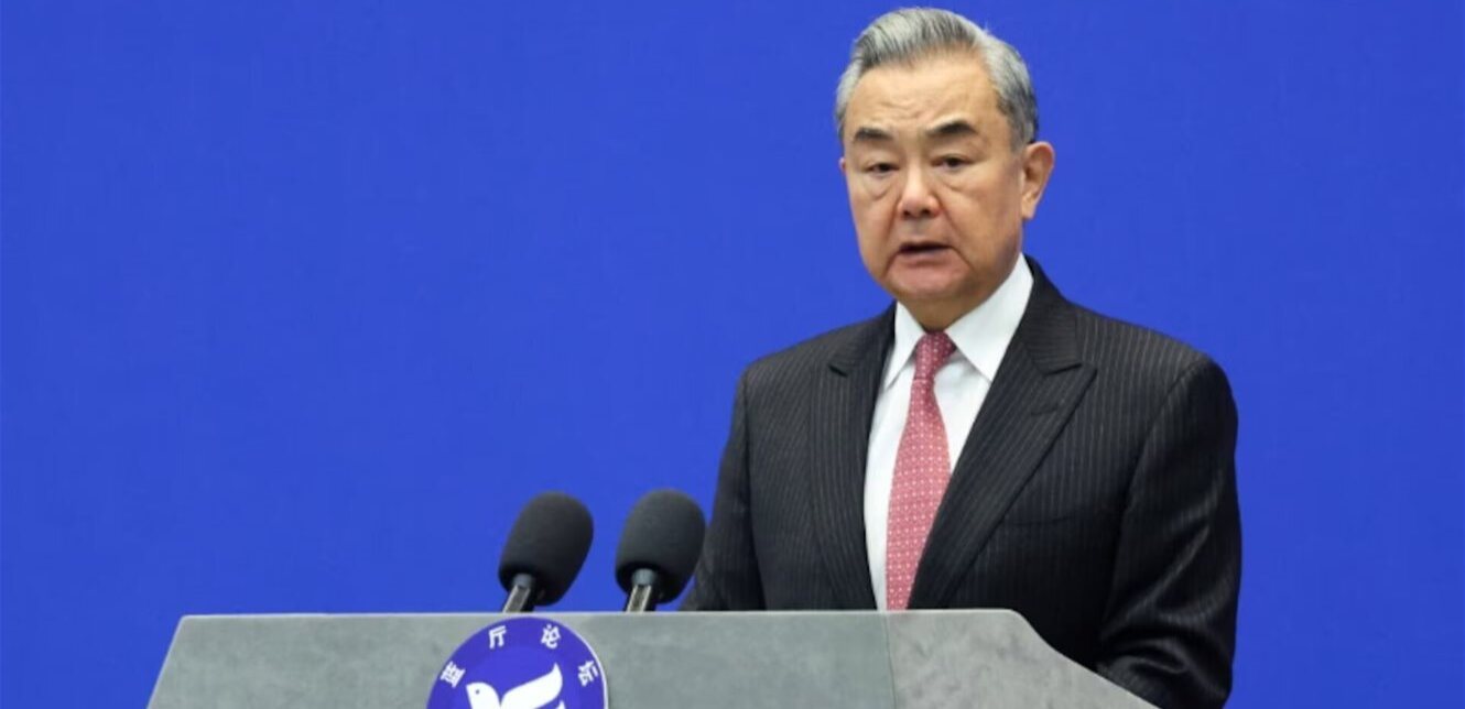 الصين تدعو واشنطن وطهران إلى تقديم تنازلات واحترام وقف إطلاق النار